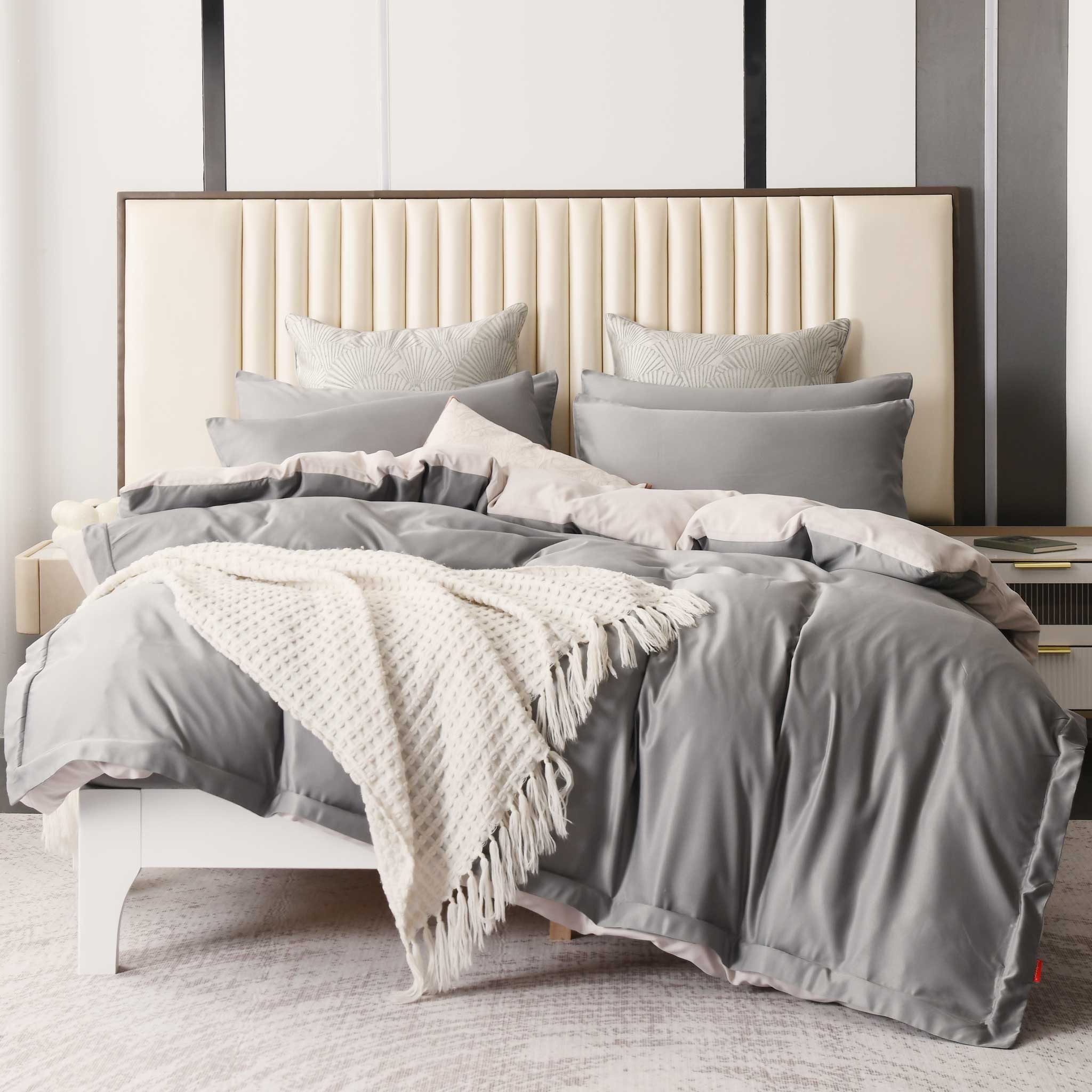 Bedding covers for seniors | Easy to put on and take off with 3-sided zippers