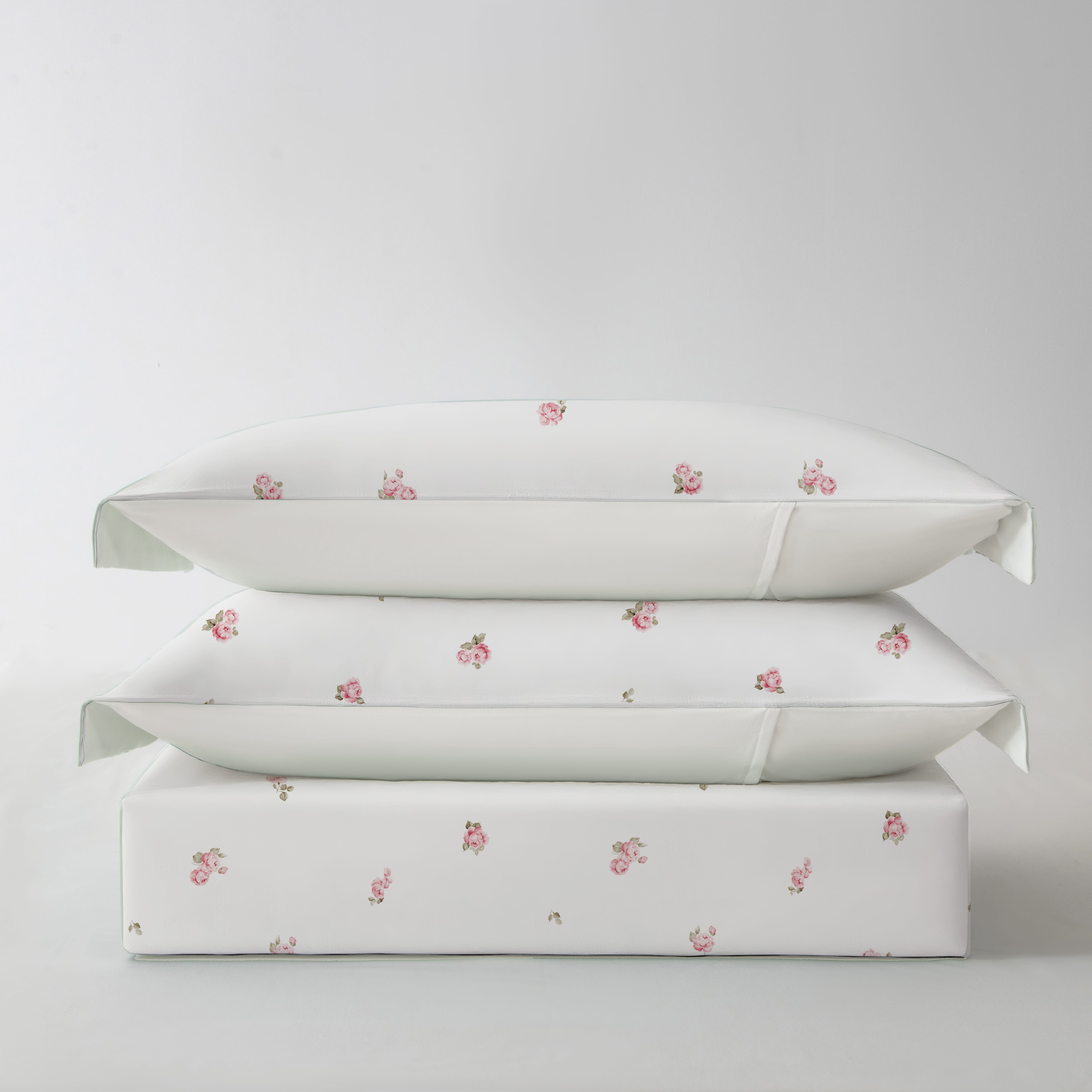 Redssen 3-sided zip duvet cover set, rose floral with pillowcases, folded display