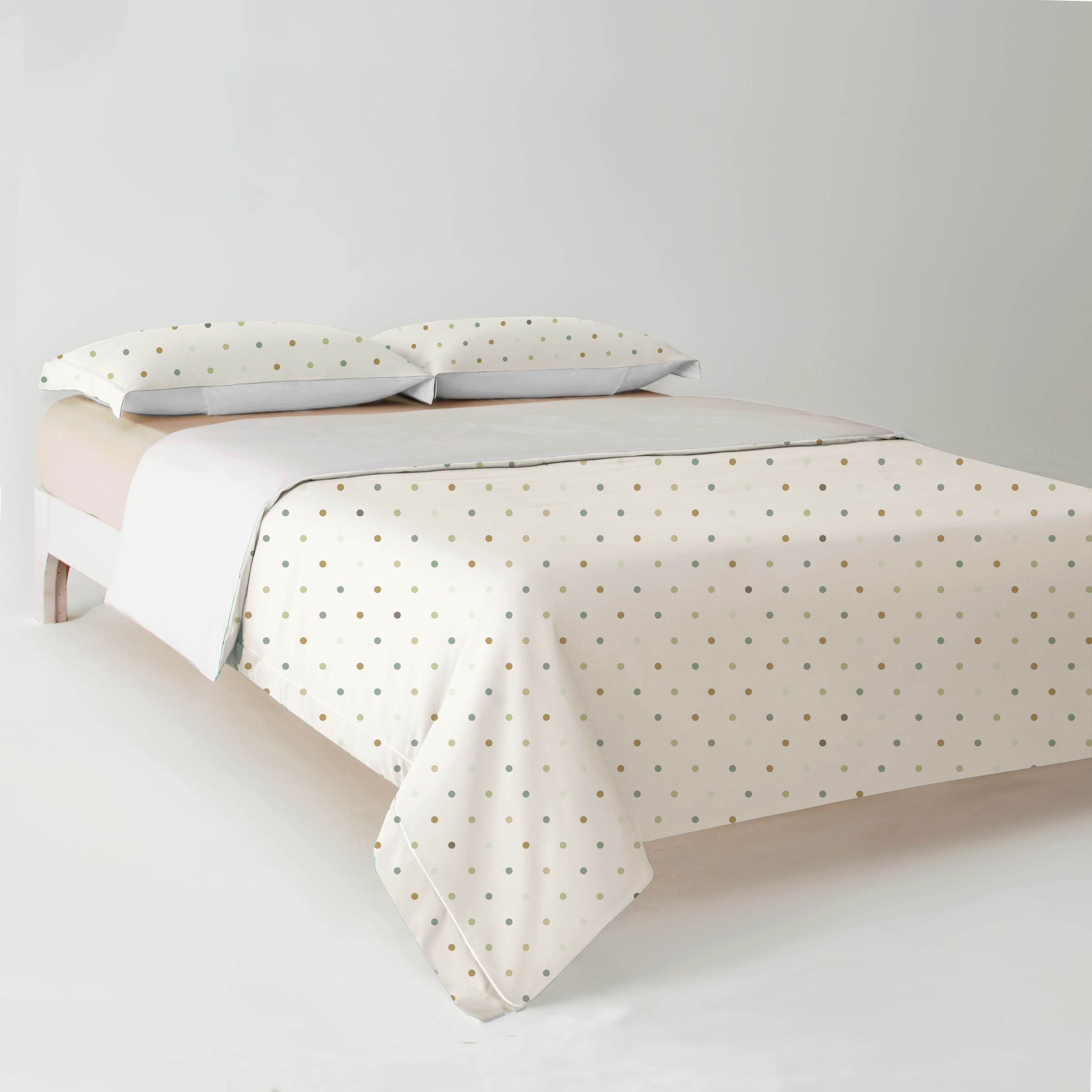 White duvet cover set with polka dot pattern, soft printed bedding by Redssen #color_spot-pattern